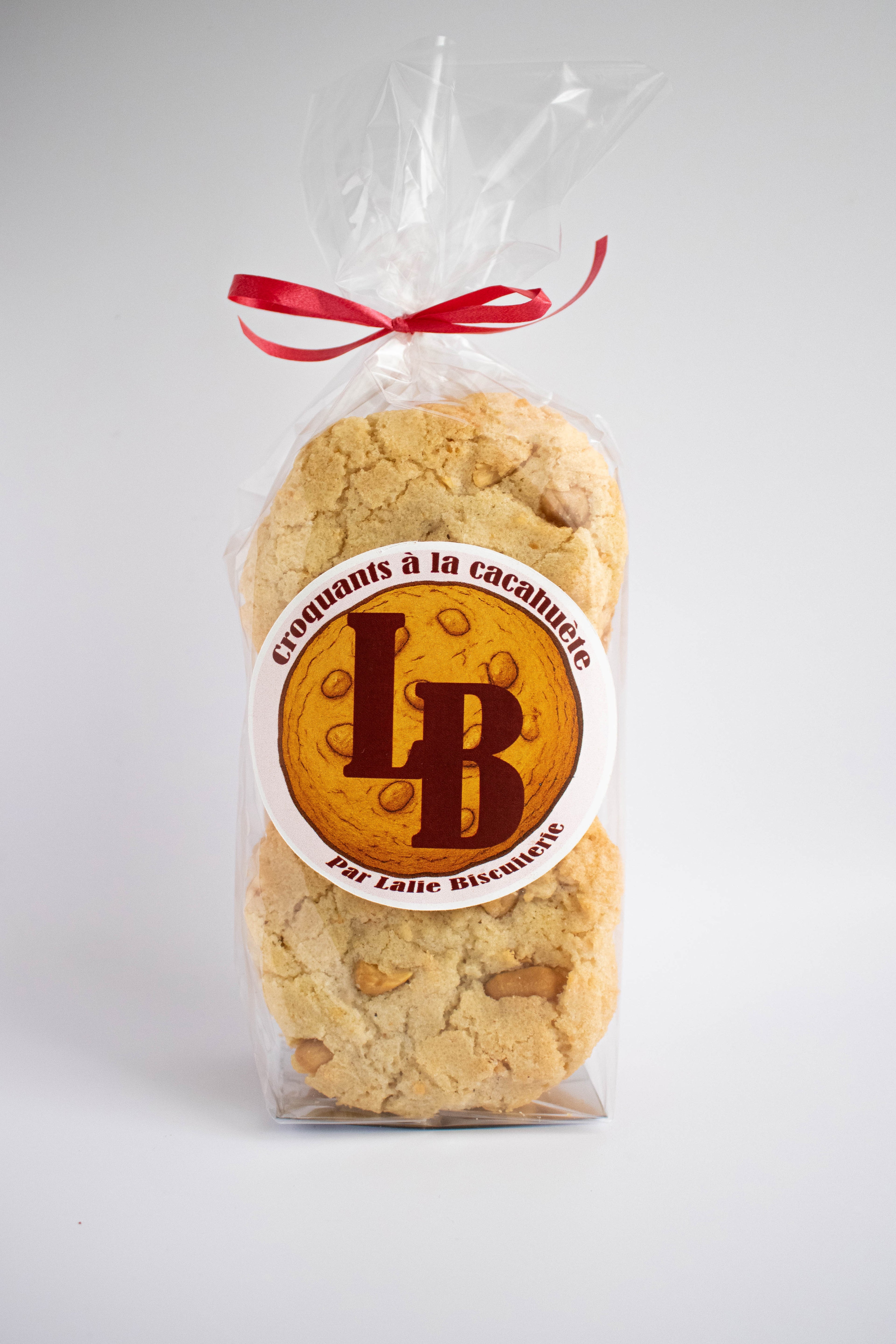 paquet de croquants à la cacahuètes, biscuits gourmands originaux et sans chocolat. Produit par Lalie Biscuiterie